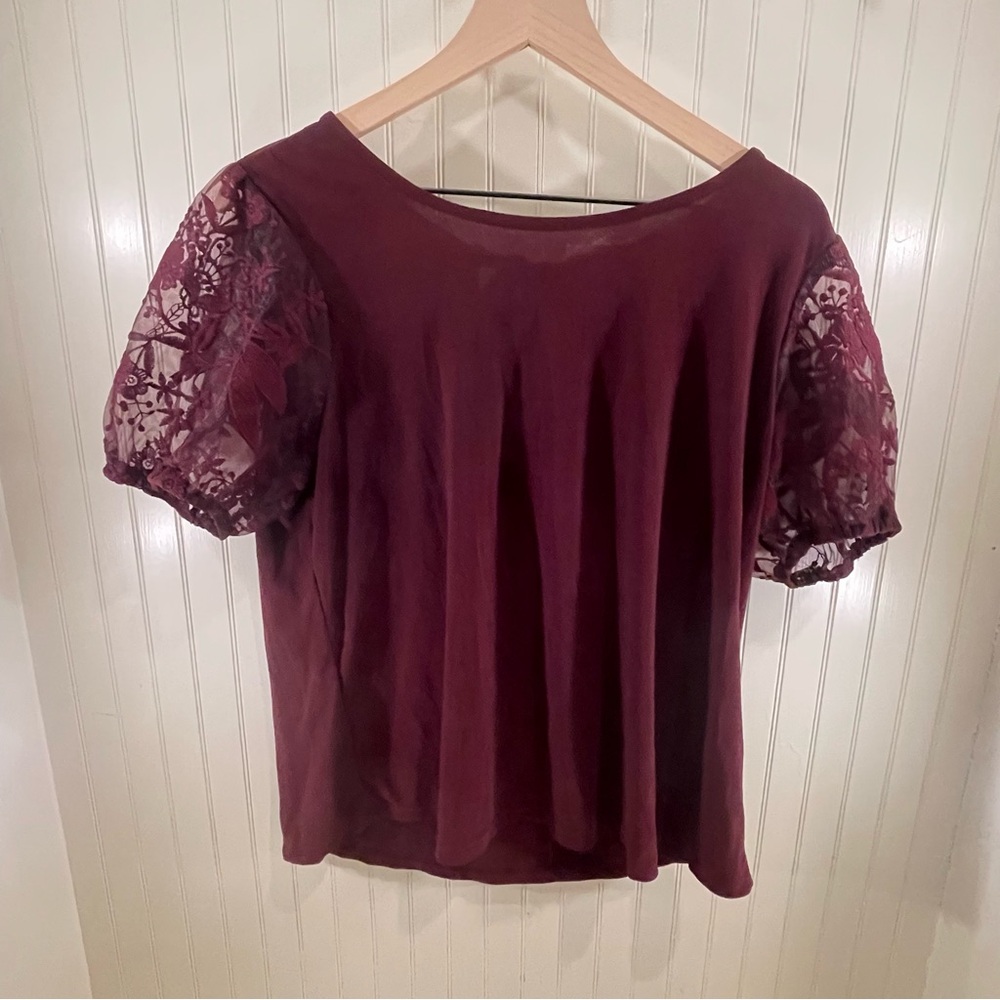 Flower & Feather XL Burgundy Lace Sleeve Top